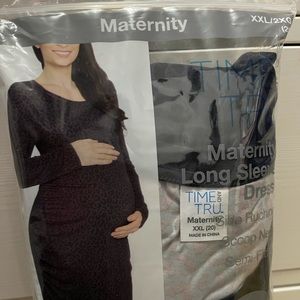 Time and tru leopard maternity dress